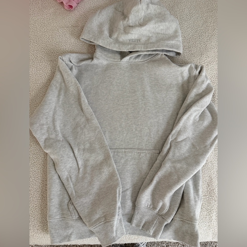 FINAL PRICE BEFOFE DONATION- 
Aritzia Cozy Sweatfleece Perfect Hoodie - Picture 2 of 6